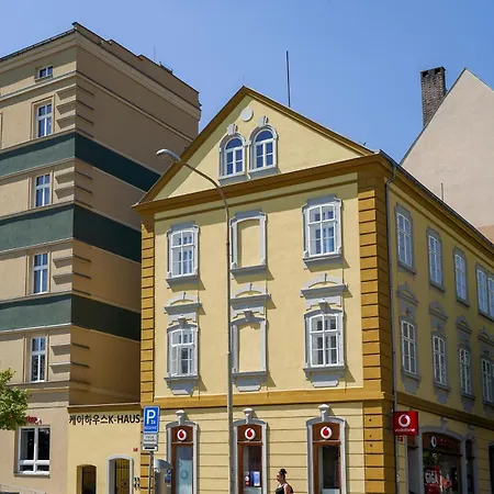 Hostel K-haus - Speaking, Contactless-self Check In