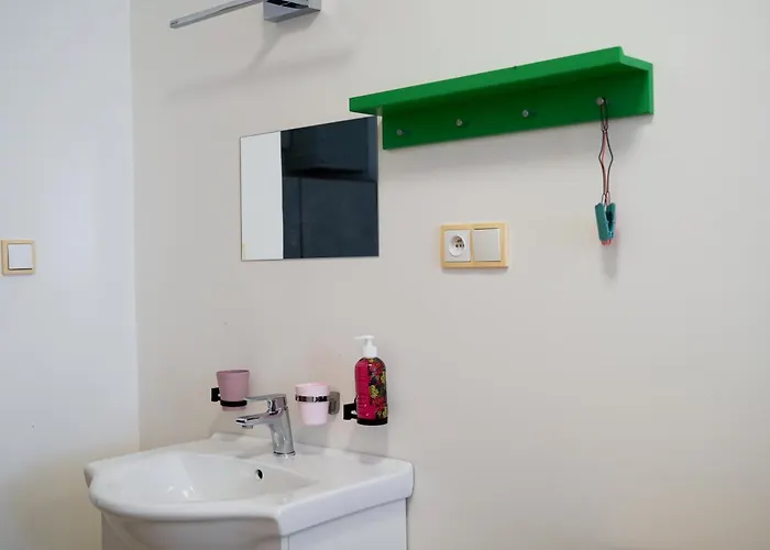 K-haus - Speaking, Contactless-self Check In